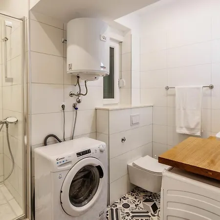 Blue Pearl-split Town Center Apartment Split