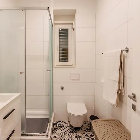 Апартаменти Blue Pearl-split Town Center