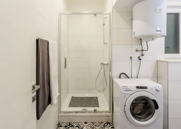 Blue Pearl-split Town Center *